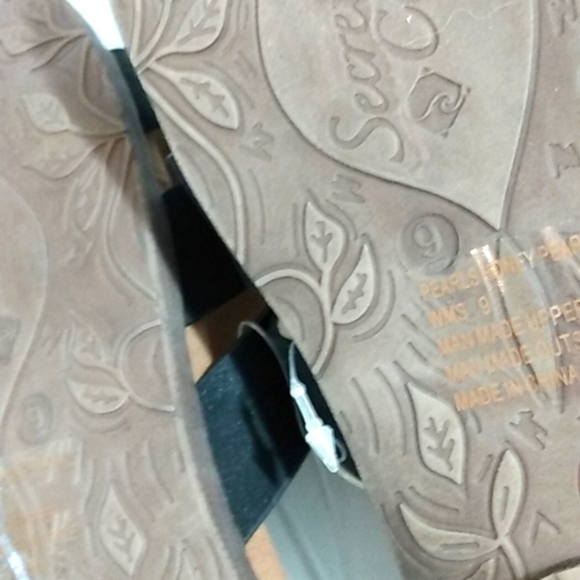 SECRET CELEBRITY BLACK AND PEARL SANDALS SIZE 10 NWT - Picture 9 of 10